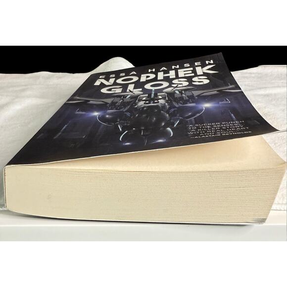 Nophek Gloss by Essa Hansen (2020) First Edition Trade Paperback Sci-Fi Novel - Picture 6 of 10